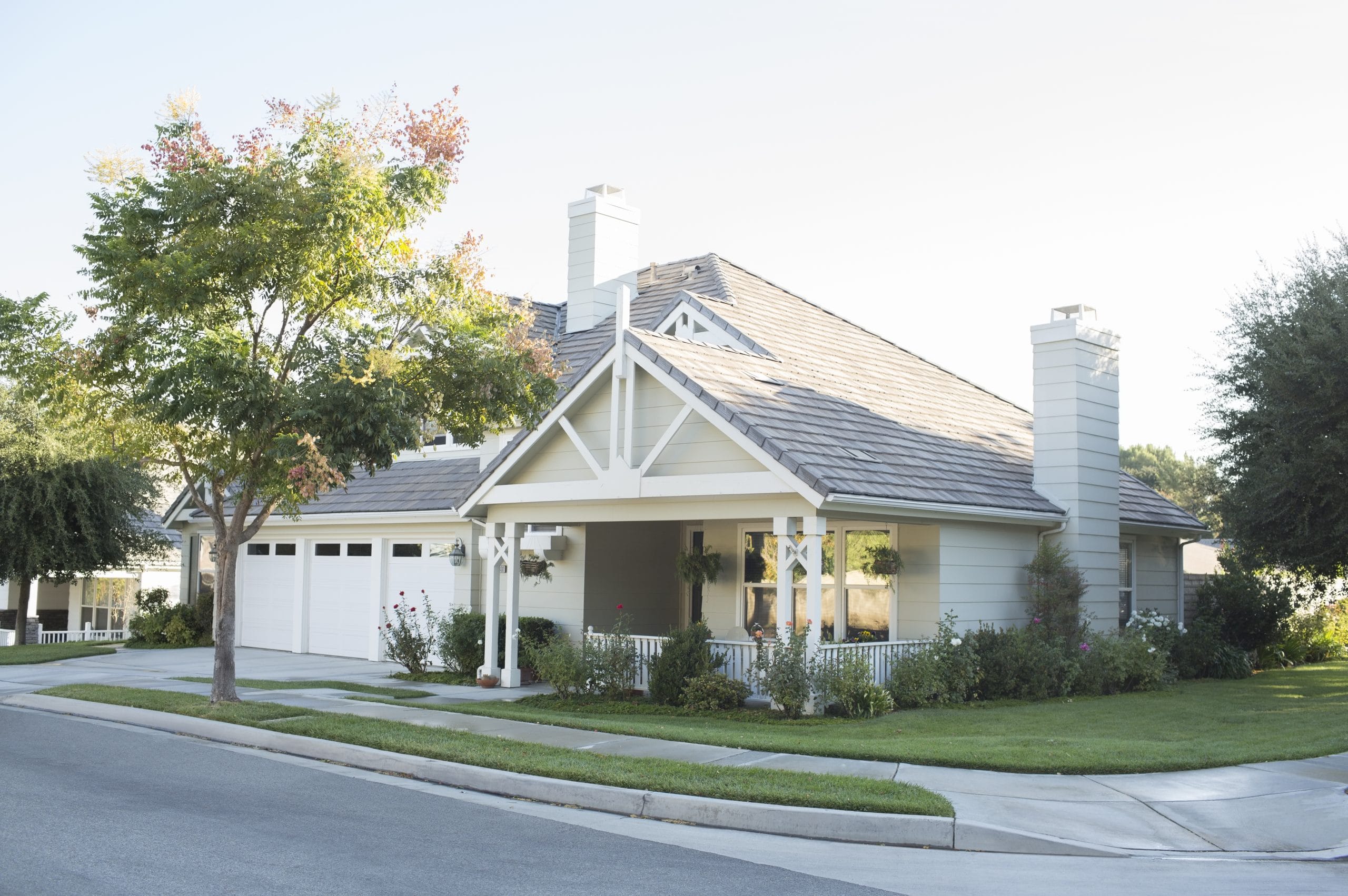 5 Pro Tips to Boost Your Home’s Curb Appeal with Exterior Painting